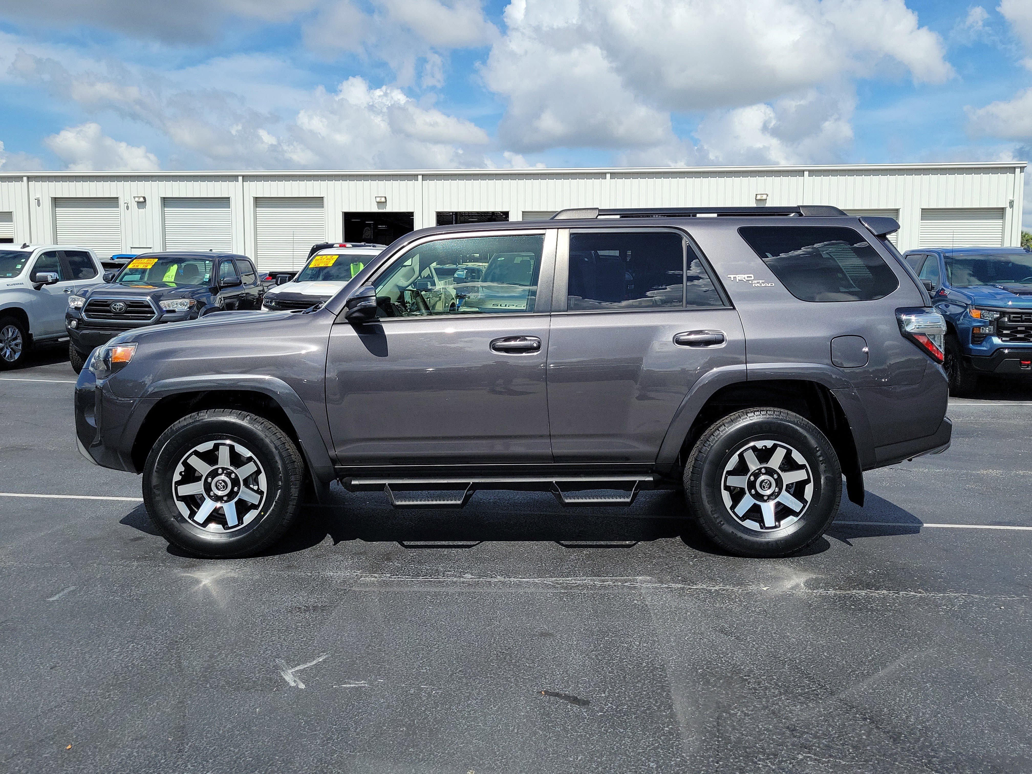 Used 2021 Toyota 4Runner TRD Off-Road Premium w/ Moonroof Package AWD/4WD image 6