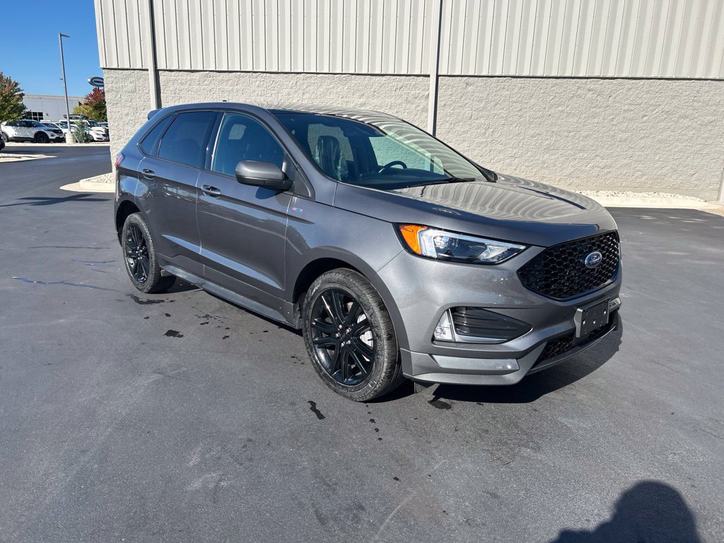 Certified 2024 Ford Edge ST-Line w/ Class II Trailer Tow Package AWD/4WD image 8