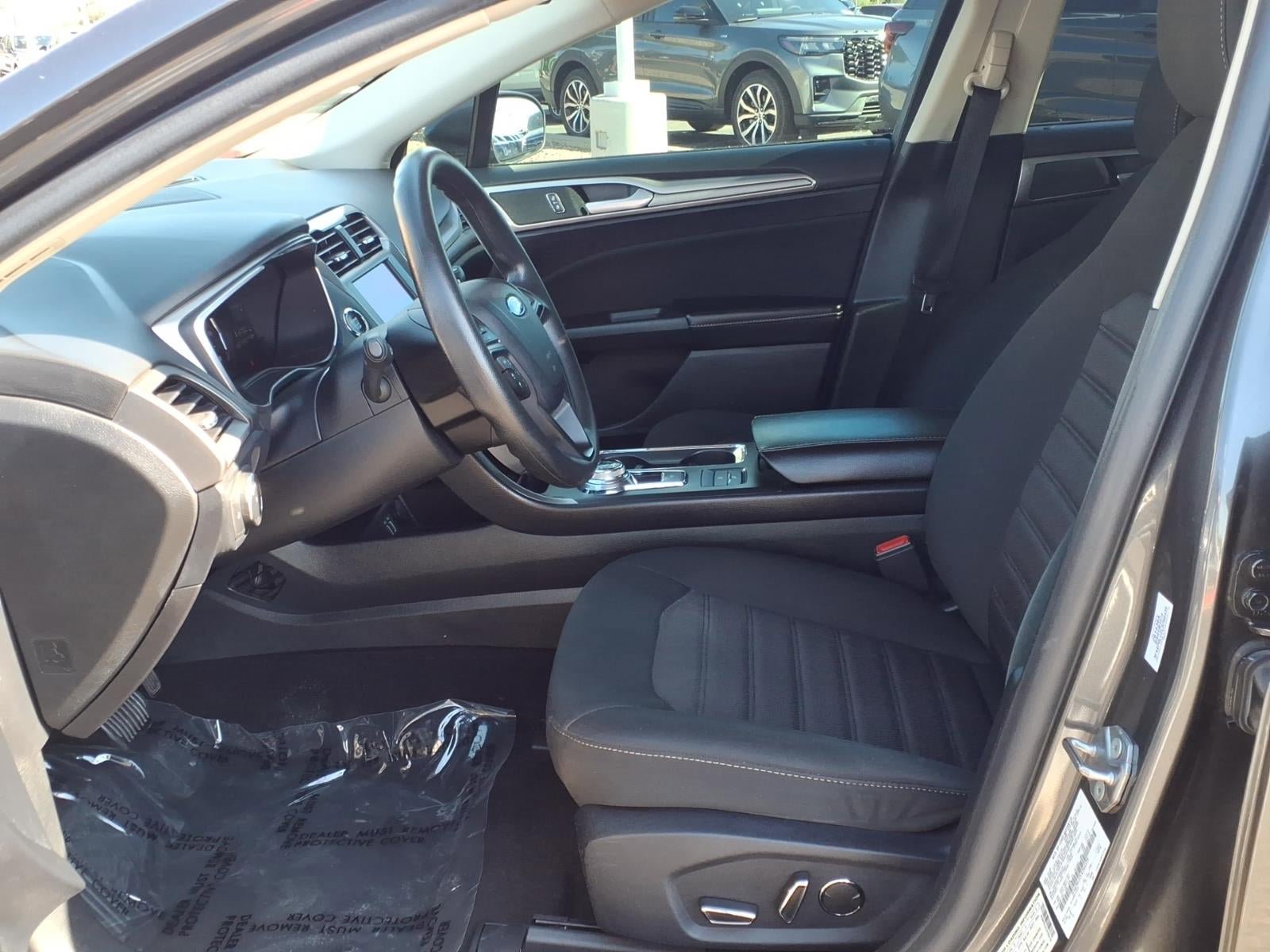 Certified 2020 Ford Fusion SE FWD image 21