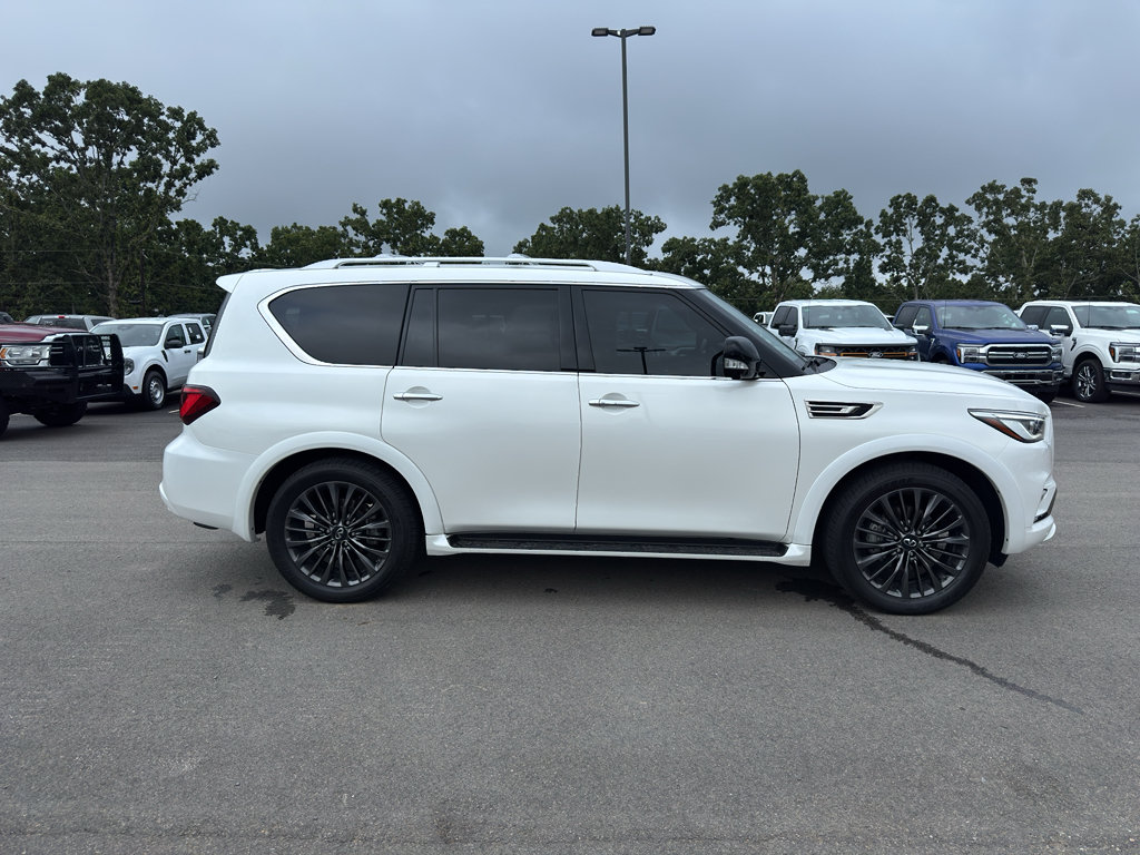 Used 2024 INFINITI QX80 Sensory AWD/4WD image 4