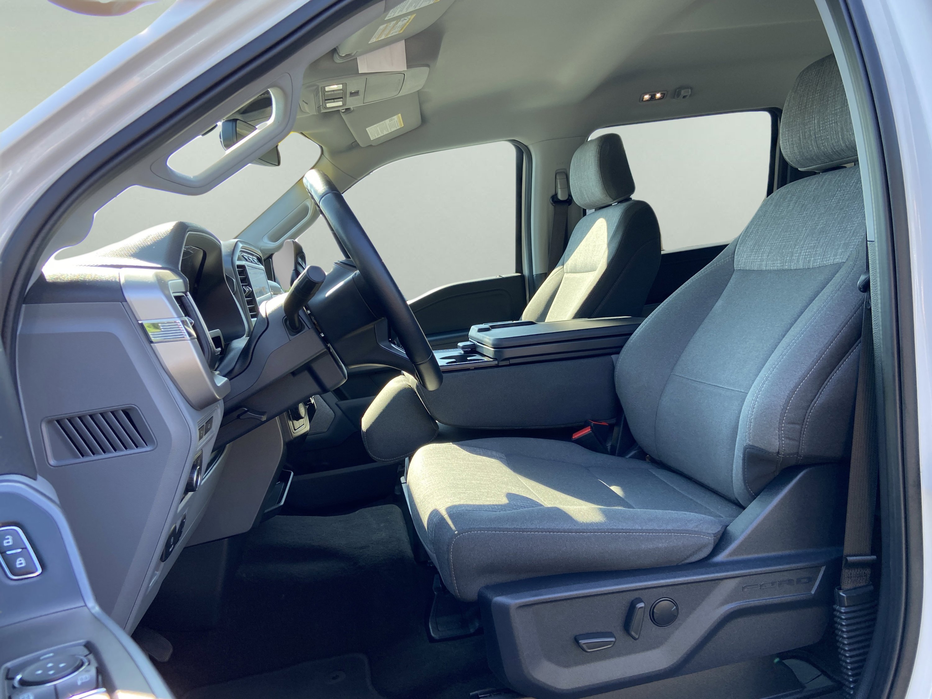 Certified 2022 Ford F150 XLT w/ Equipment Group 302A High image 10