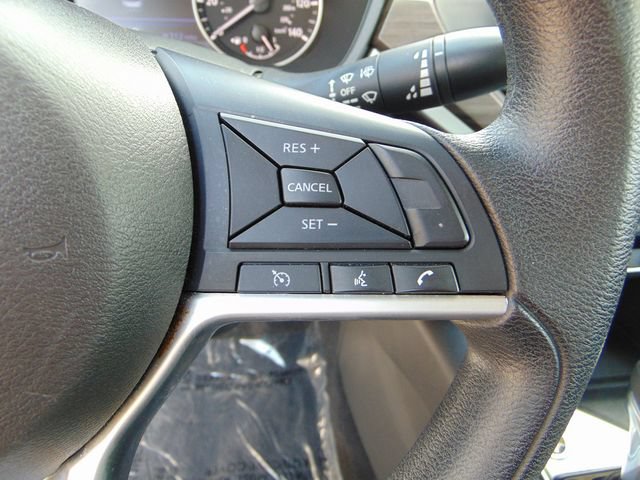 Used 2025 Nissan Altima 2.5 SV FWD image 17