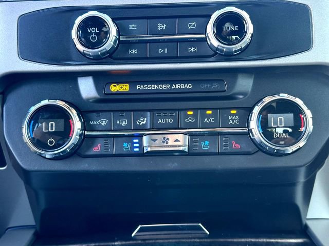 Certified 2022 Ford F250 Lariat w/ Black Appearance Package AWD/4WD image 19