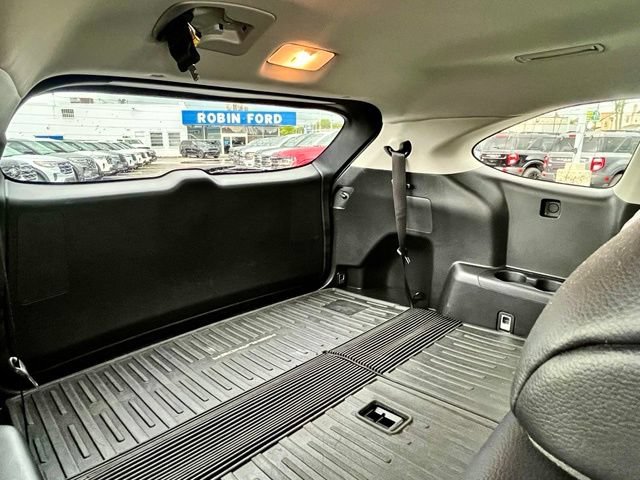 Used 2022 Toyota Highlander XLE AWD/4WD image 10