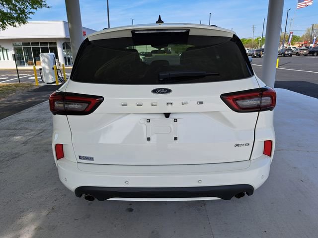 Certified 2023 Ford Escape ST-Line Select w/ Tech Pack #2 image 3