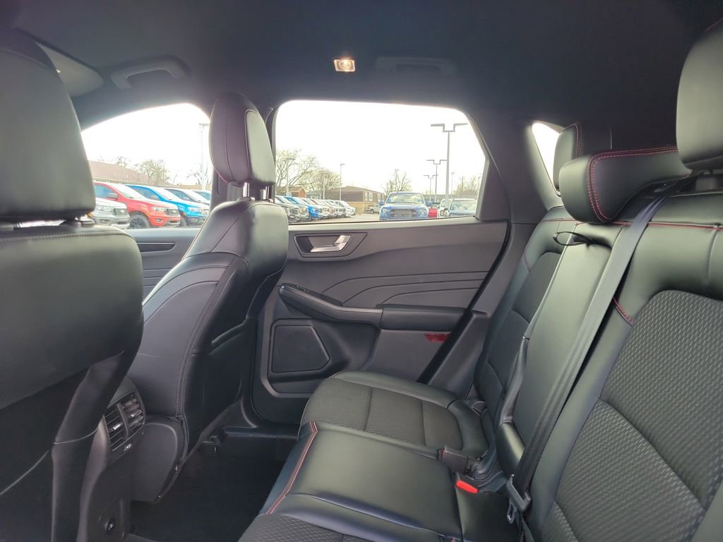 Certified 2025 Ford Escape ST-Line image 13