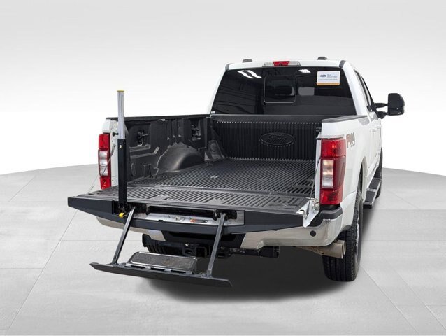 Certified 2021 Ford F250 Lariat w/ Lariat Ultimate Package AWD/4WD image 27