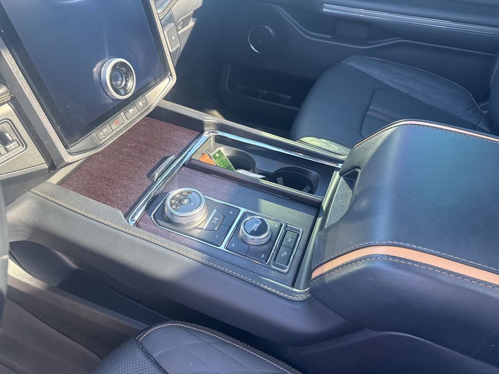 Certified 2023 Ford Expedition Max Platinum image 10