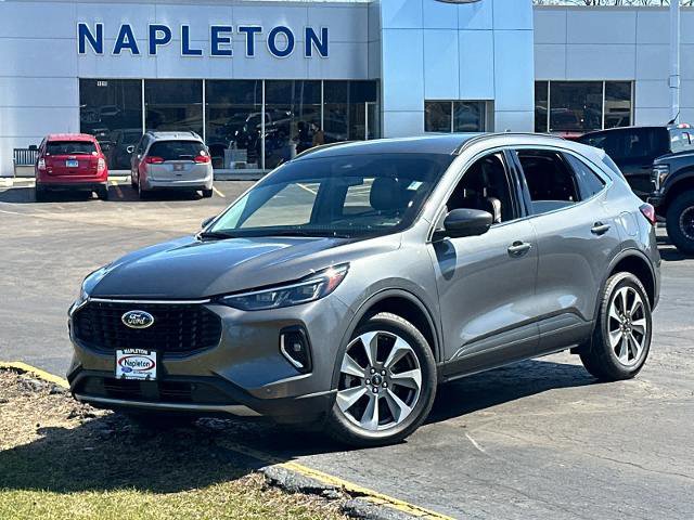 Certified 2023 Ford Escape Platinum AWD/4WD image 2