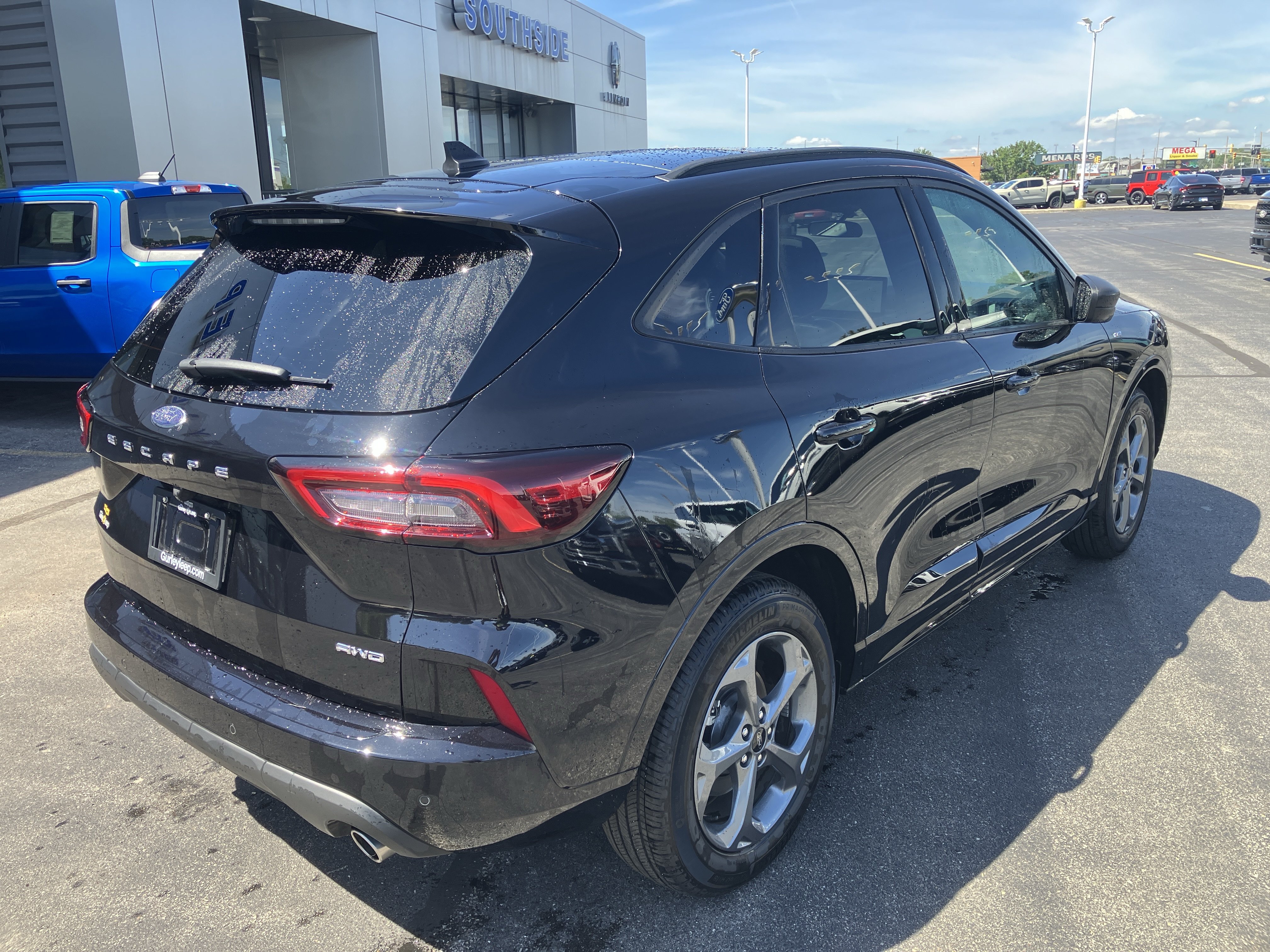 Certified 2023 Ford Escape ST-Line w/ Tech Pack #1 AWD/4WD image 7