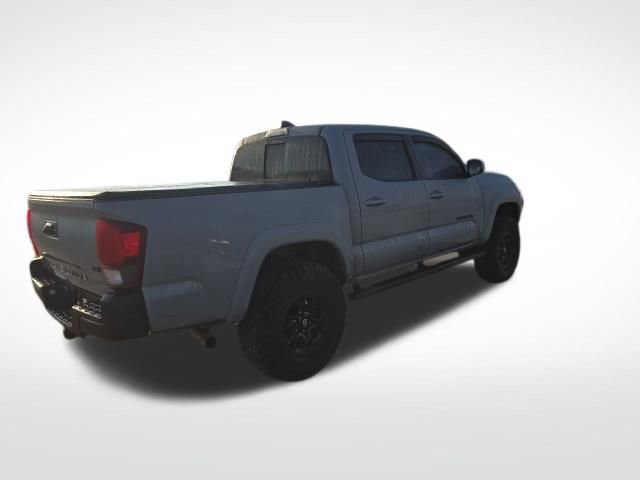 Used 2020 Toyota Tacoma SR5 image 3