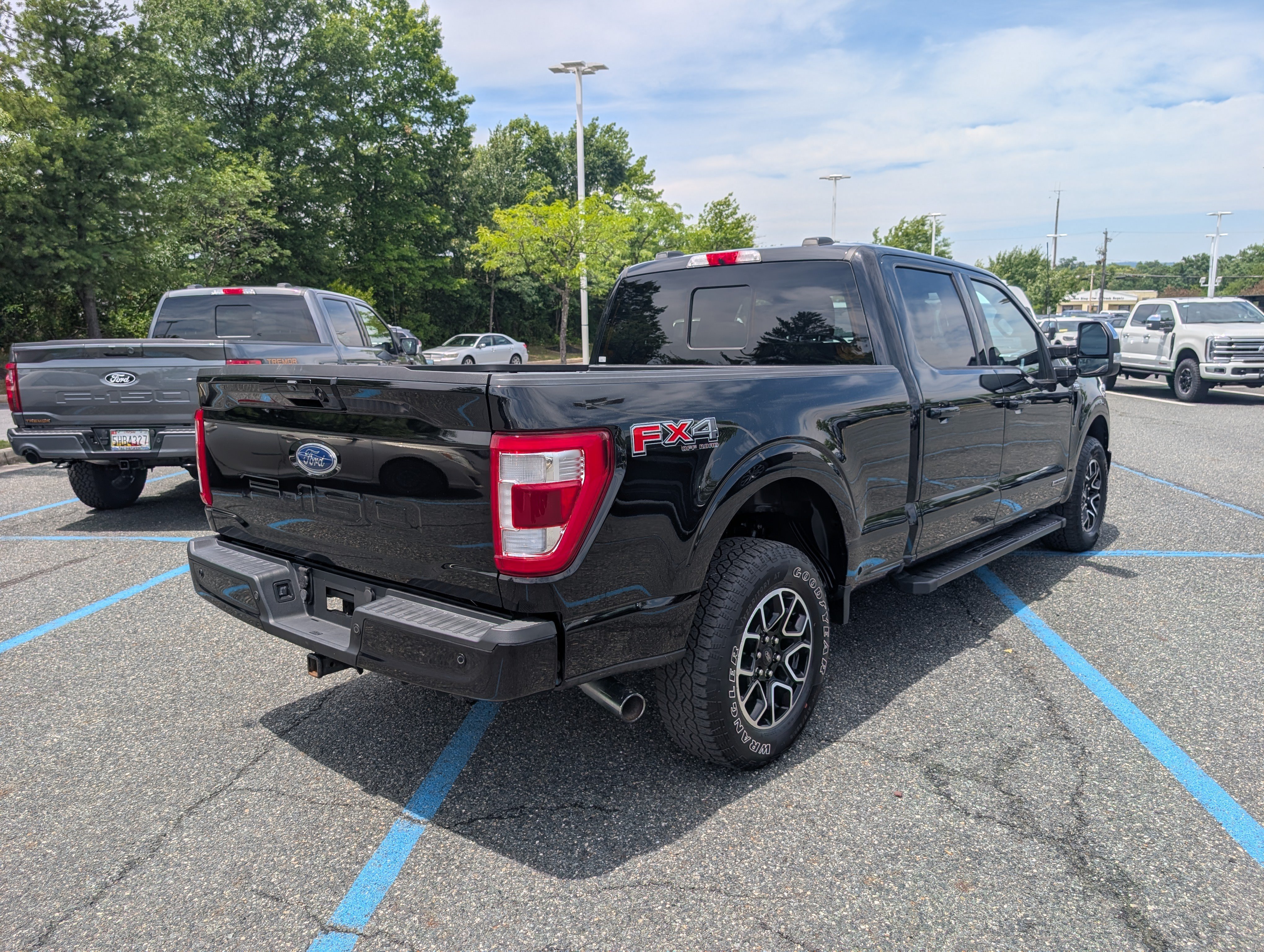 Certified 2021 Ford F150 Lariat w/ Max Trailer Tow Package AWD/4WD image 3