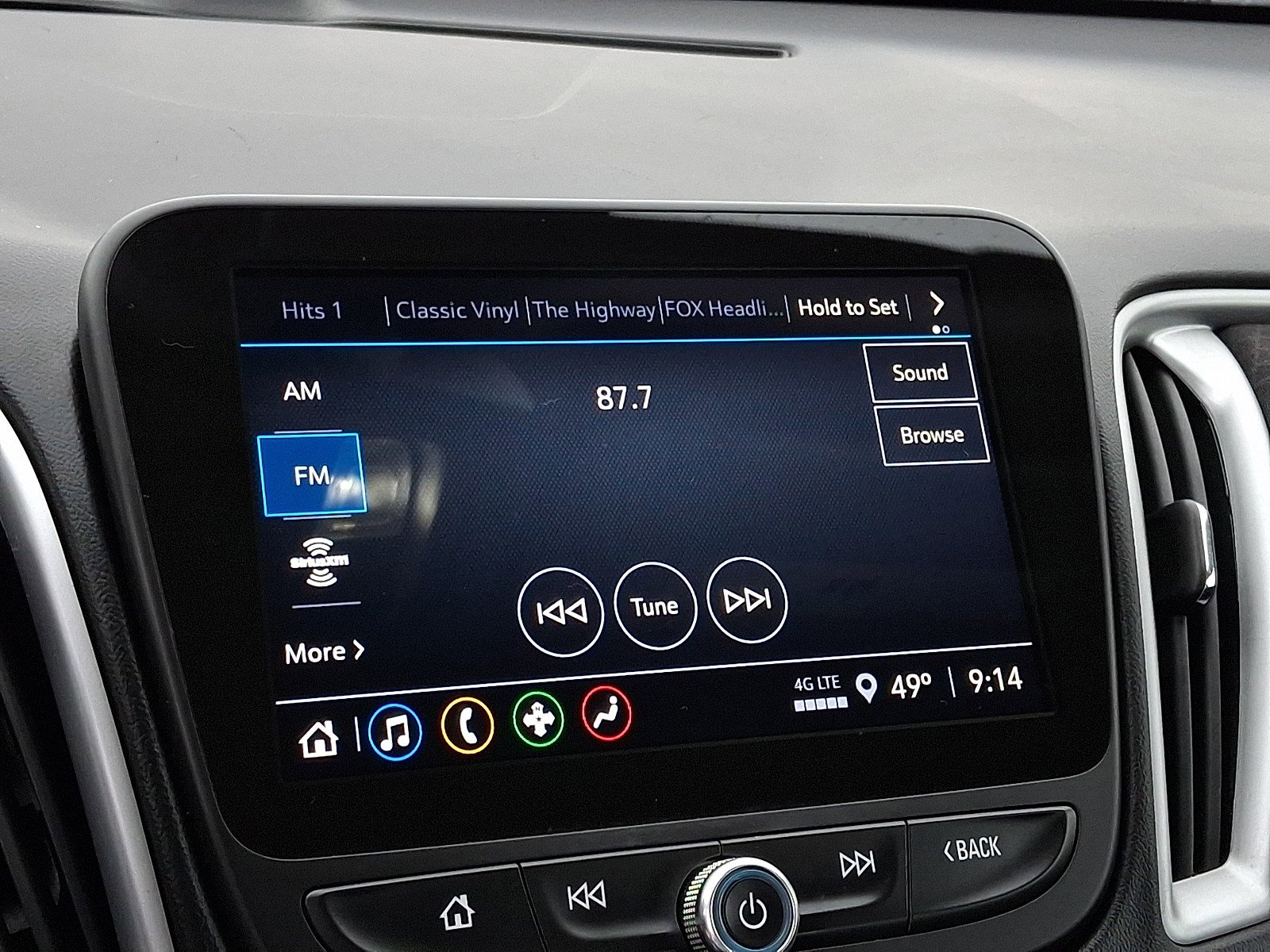 Used 2024 Chevrolet Malibu LT image 16