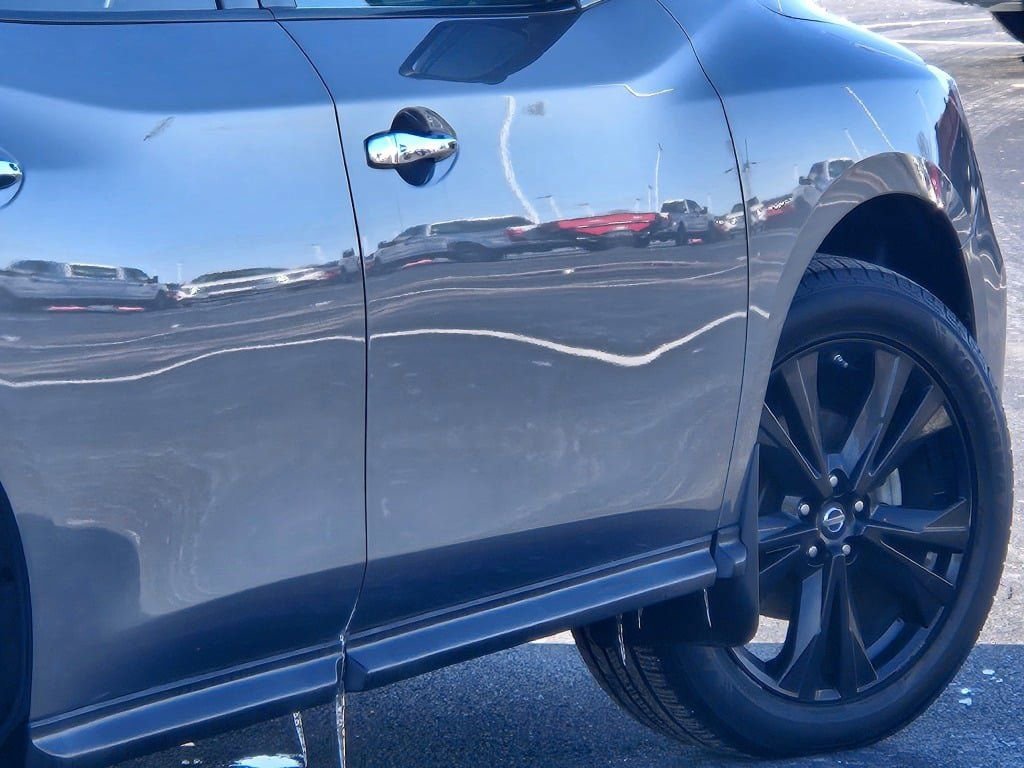 Used 2018 Nissan Pathfinder SL w/ Midnight Edition Package image 16