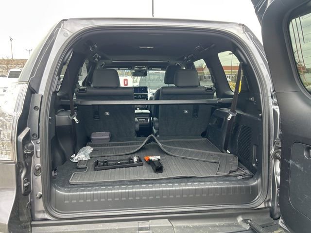 Used 2023 Lexus GX 460 Premium AWD/4WD image 33