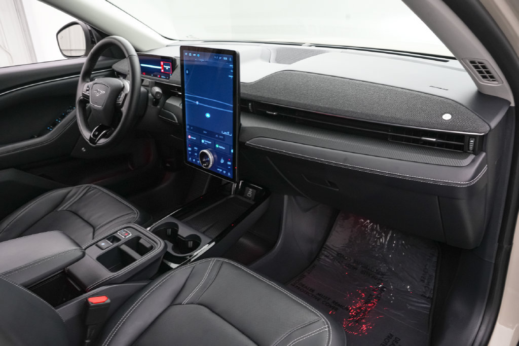 Certified 2025 Ford Mustang Mach-E Premium RWD image 24