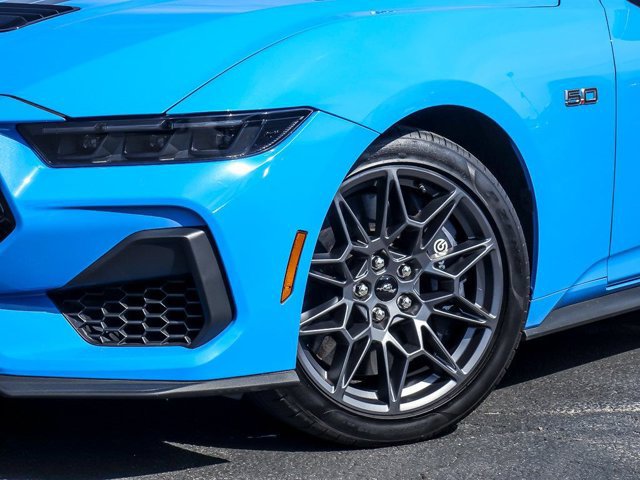 Certified 2025 Ford Mustang GT Premium w/ GT Performance Package RWD image 4