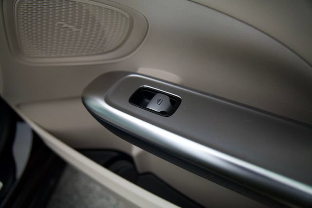 Used 2025 Mercedes-Benz C 300 4MATIC Sedan image 22