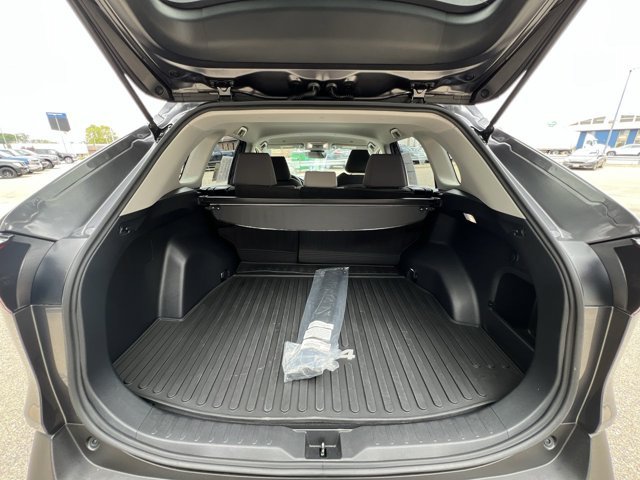 Used 2025 Toyota RAV4 XLE AWD/4WD image 23