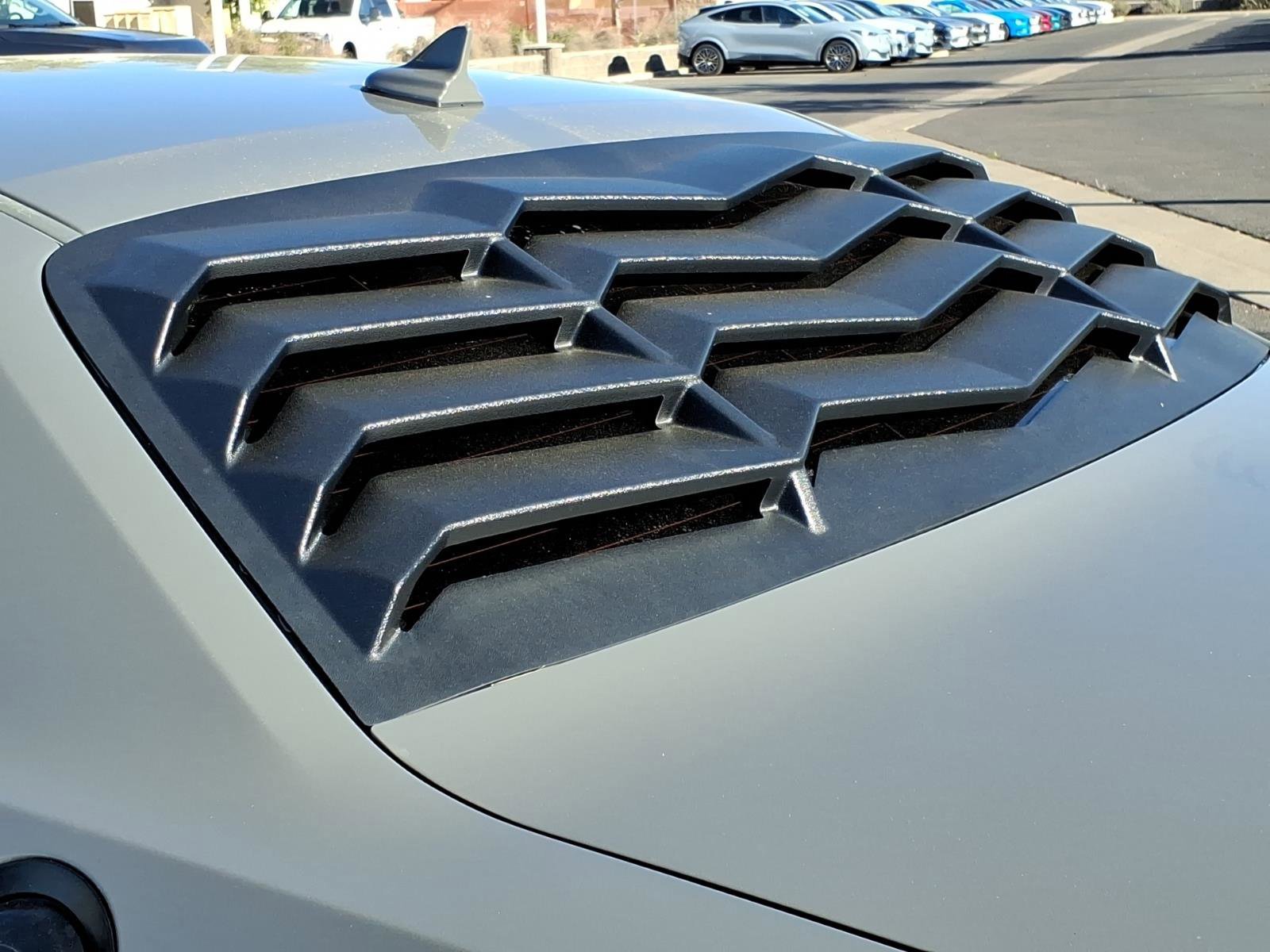 Used 2018 Dodge Challenger SXT w/ Blacktop Package image 9