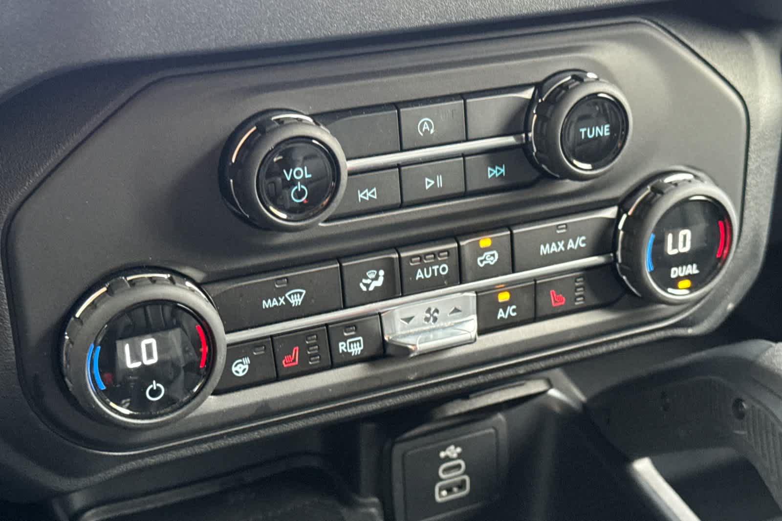 Certified 2026 Ford Bronco Badlands AWD/4WD image 21