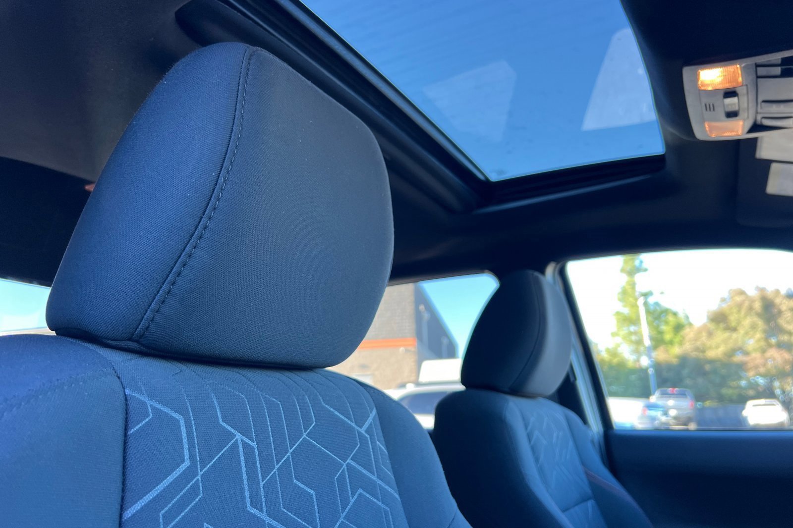 Used 2016 Toyota Tacoma TRD Off-Road image 17