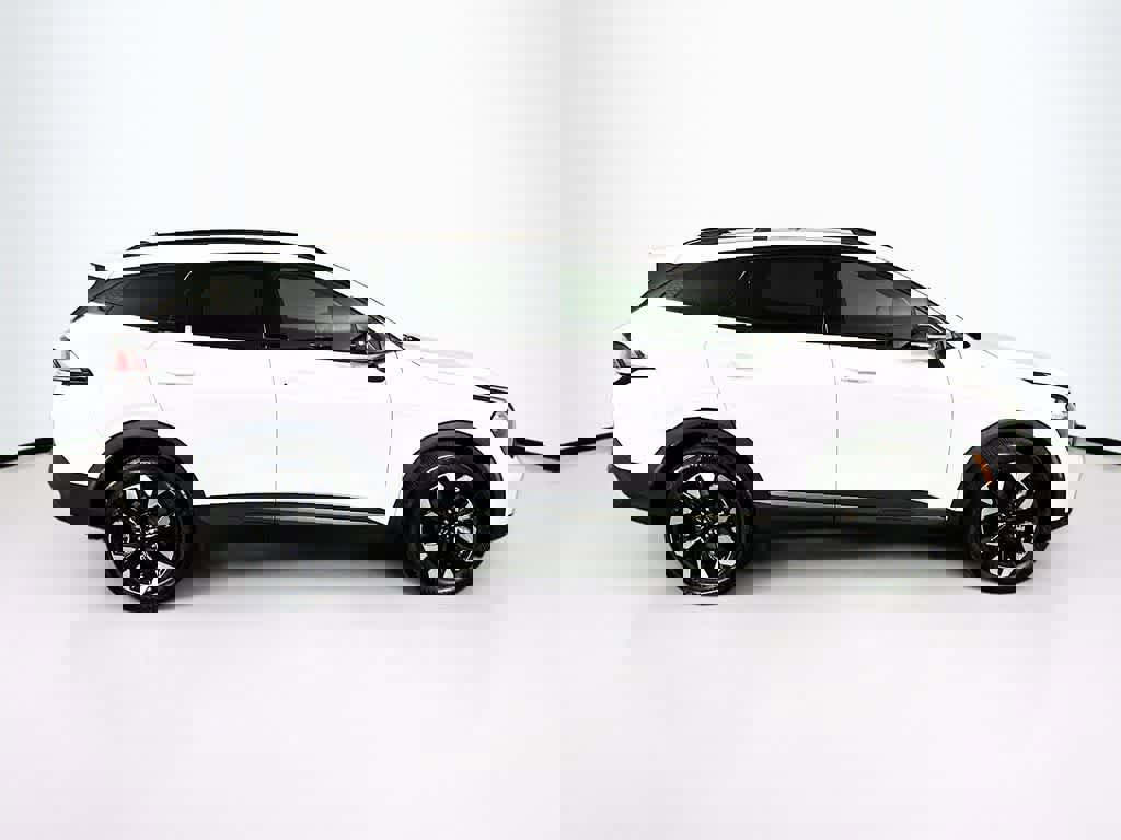 Used 2023 Kia Sportage X-Line w/ X-Line Premium Package image 6