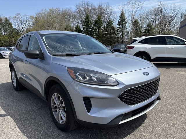 Certified 2022 Ford Escape SE w/ Convenience Package AWD/4WD image 3
