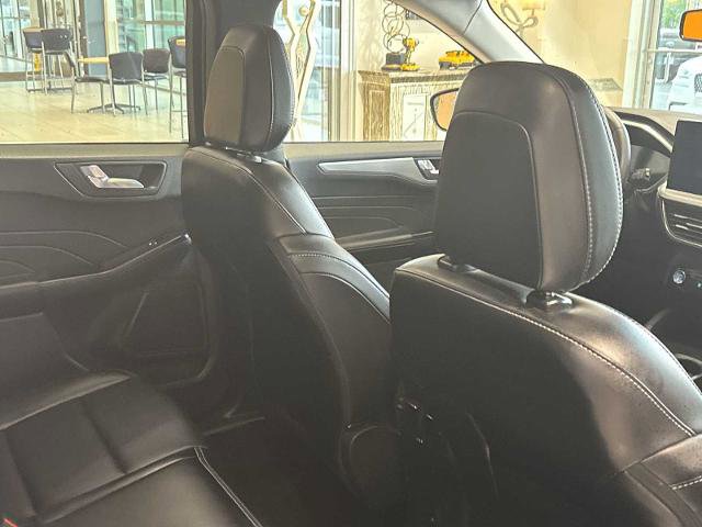 Certified 2025 Ford Escape Platinum AWD/4WD image 26