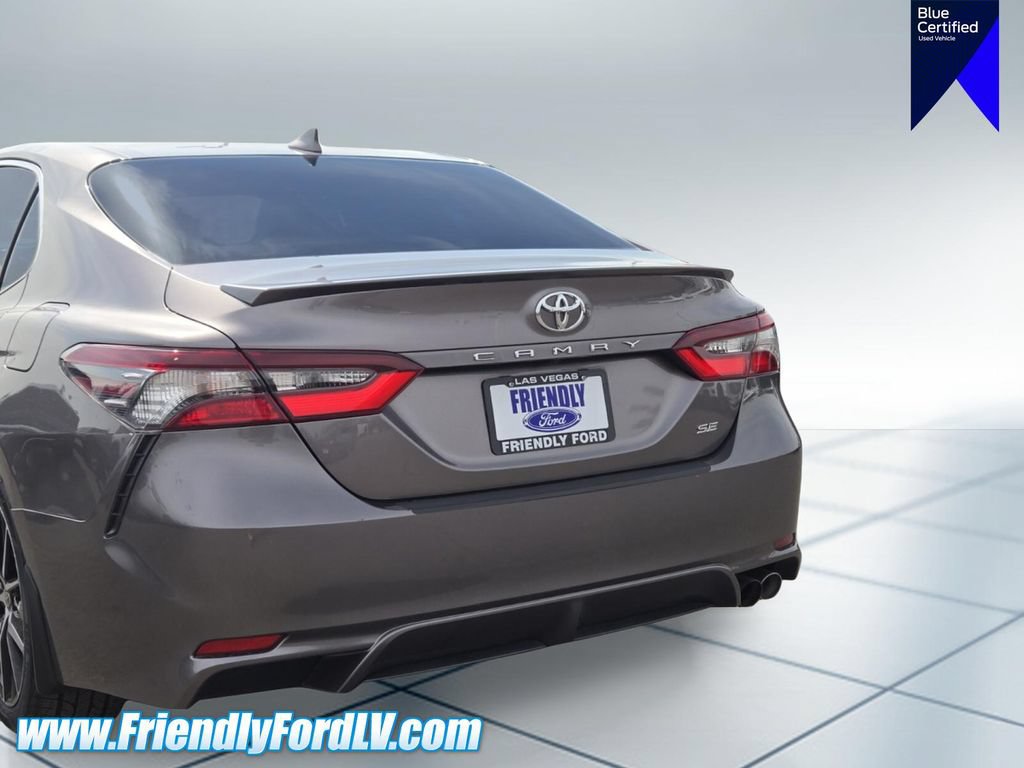 Used 2021 Toyota Camry SE w/ Carpet Mat Package (TMS) FWD image 5