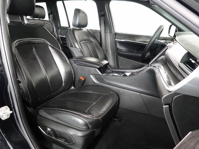 Used 2024 Jeep Grand Cherokee Limited w/ Luxury Tech Group II AWD/4WD image 15