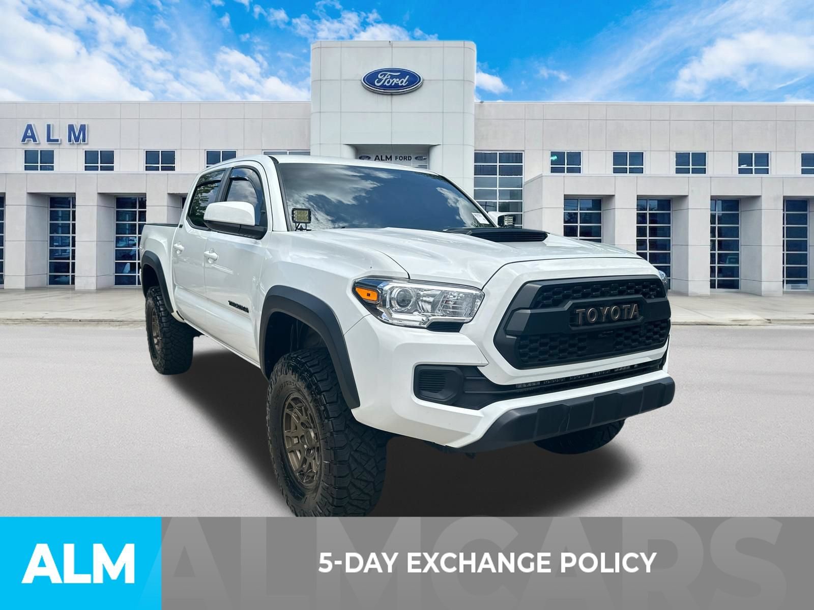 Used 2023 Toyota Tacoma 4x4 Double Cab w/ Trail Edition image 3