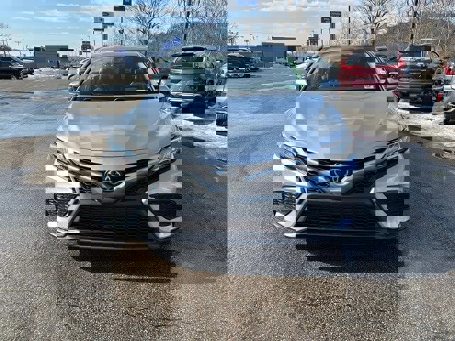 Used 2024 Toyota Camry SE w/ Blackout Package (TMS) image 9