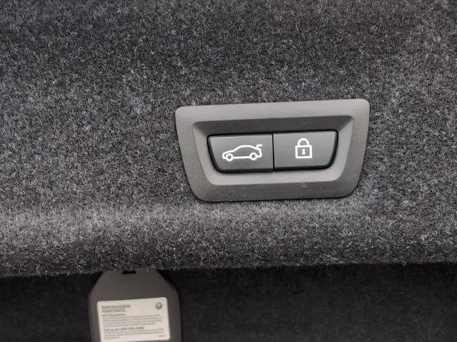 Used 2021 BMW 330e xDrive w/ Premium Package AWD/4WD image 27