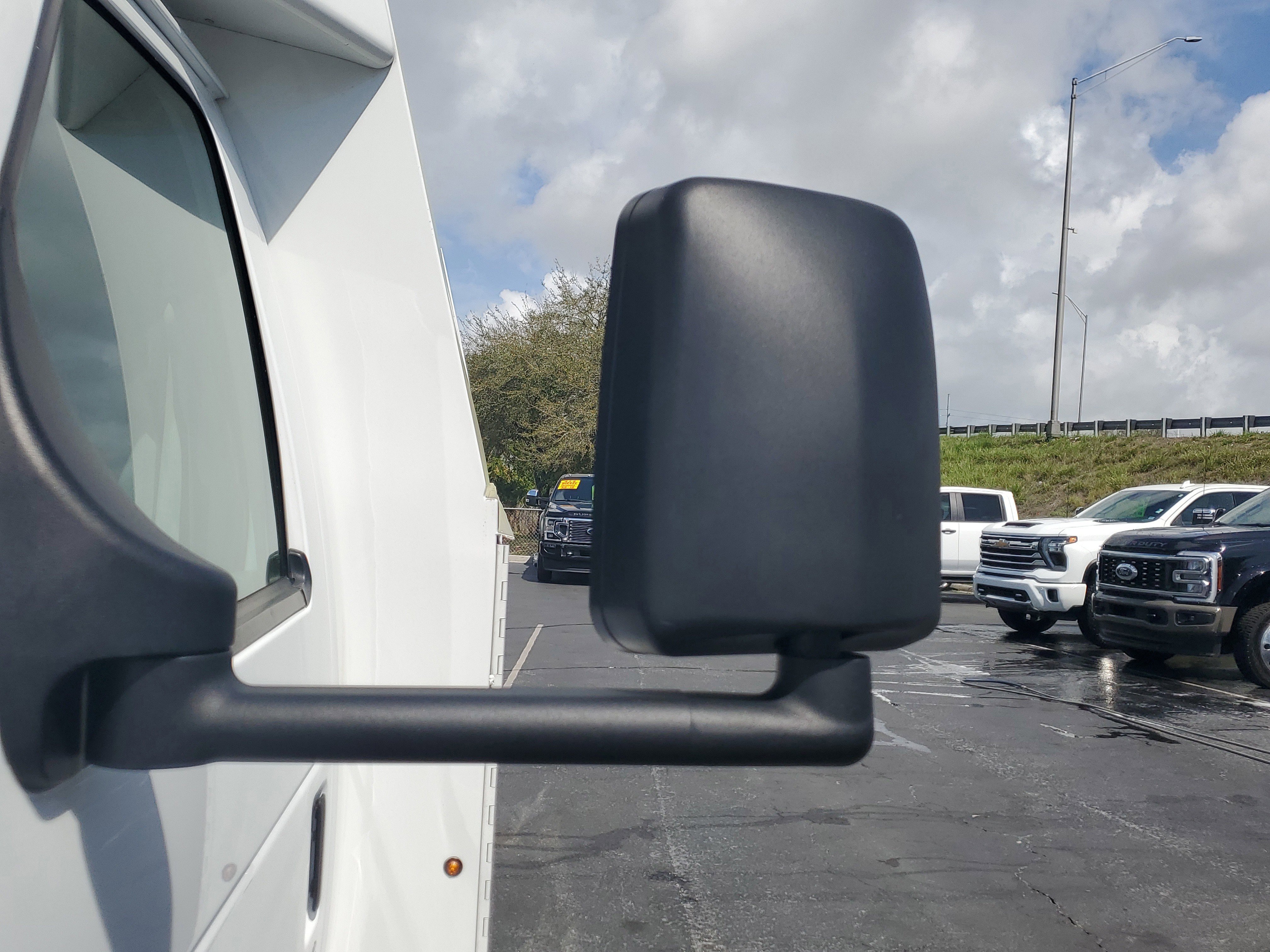 Certified 2024 Ford E-450 and Econoline 450 Super Duty w/ Driver's Safety Package image 7