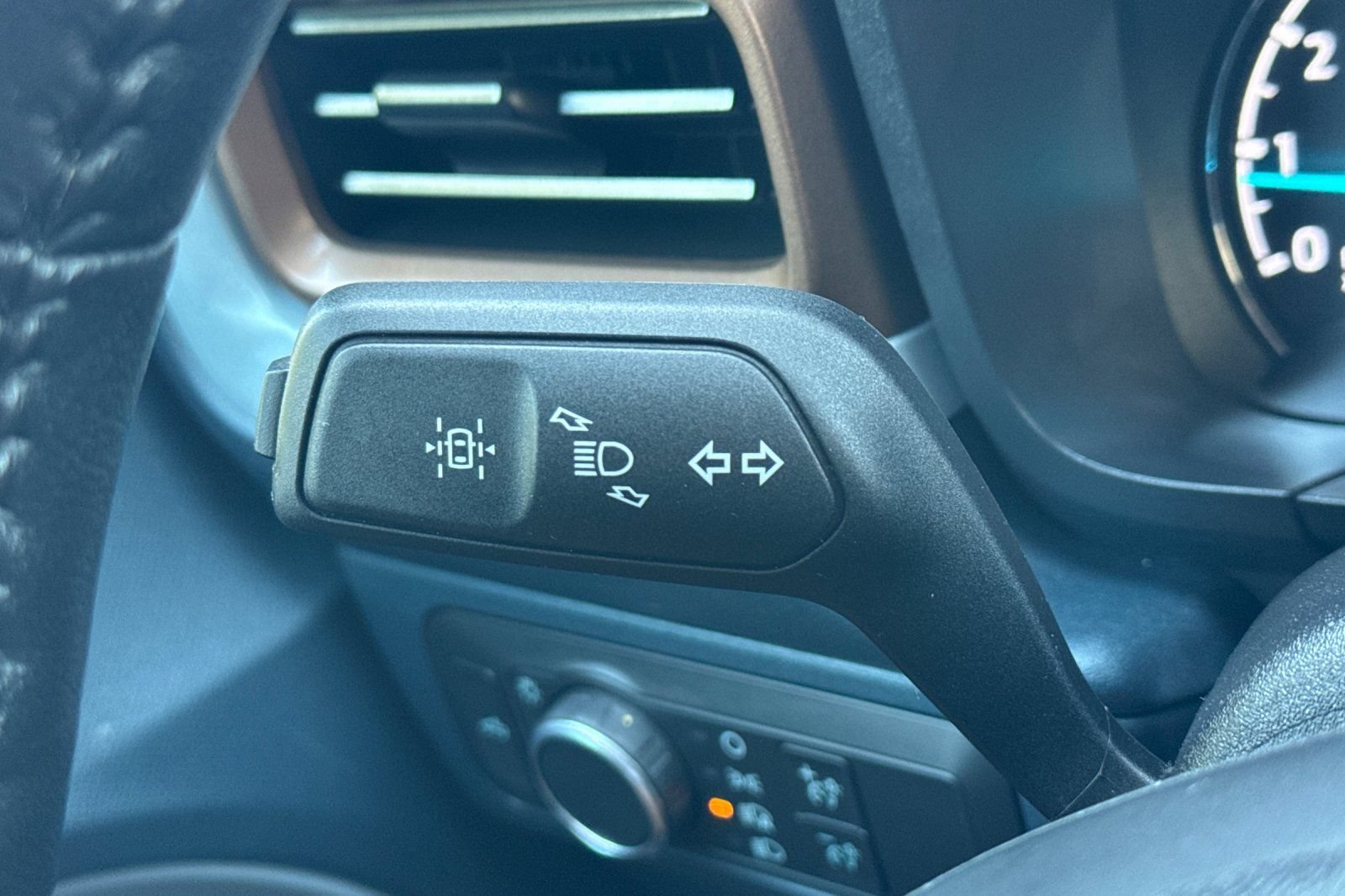 Certified 2022 Ford Maverick Lariat w/ Lariat Luxury Package AWD/4WD image 36