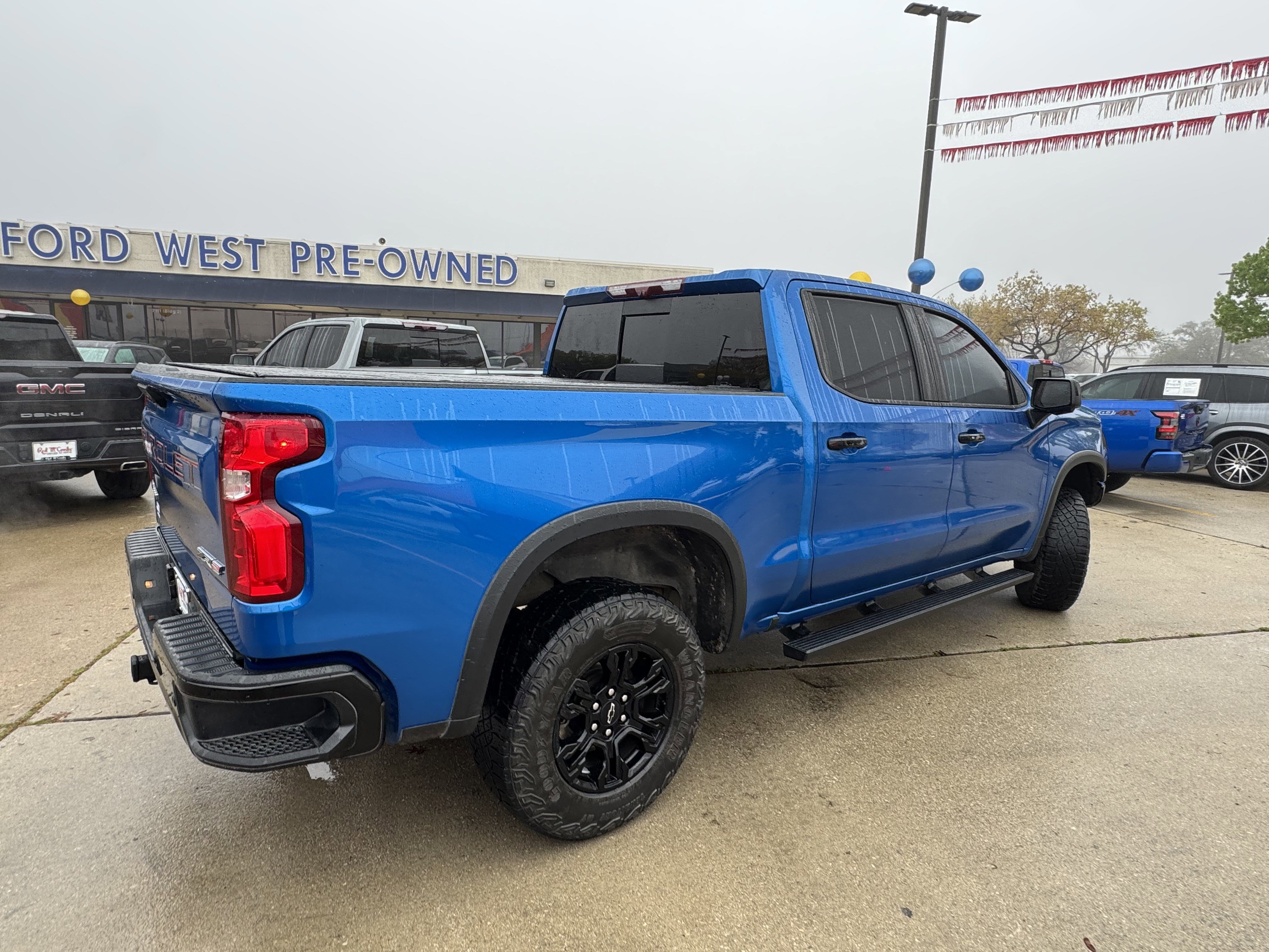 Used 2023 Chevrolet Silverado 1500 ZR2 w/ Technology Package image 4
