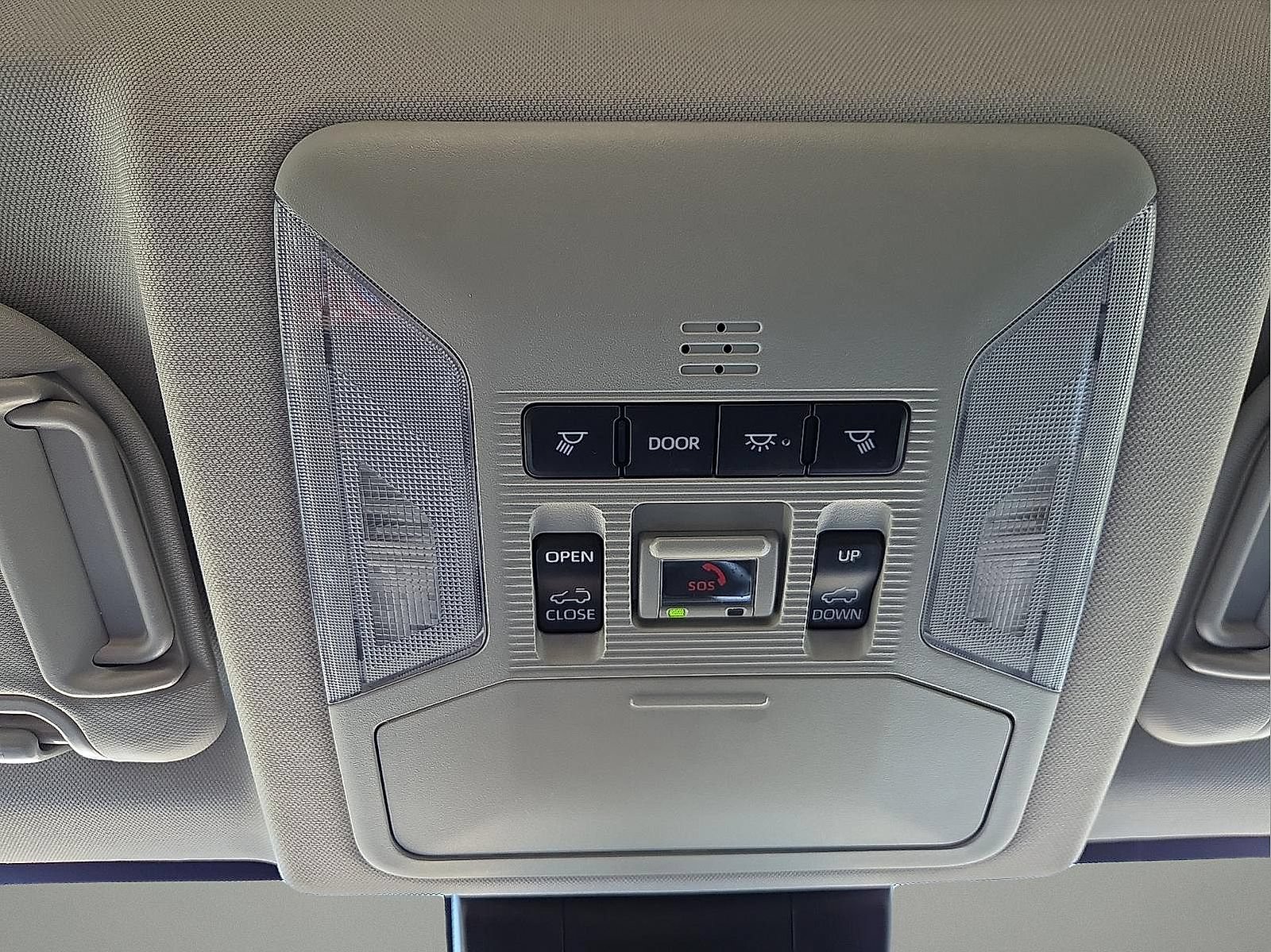 Used 2023 Toyota RAV4 XLE w/ Convenience Package FWD image 17