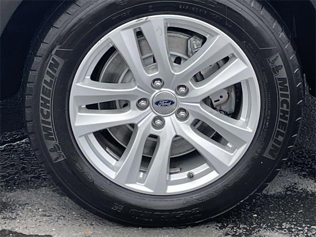 Certified 2018 Ford Explorer XLT w/ Equipment Group 201A image 36