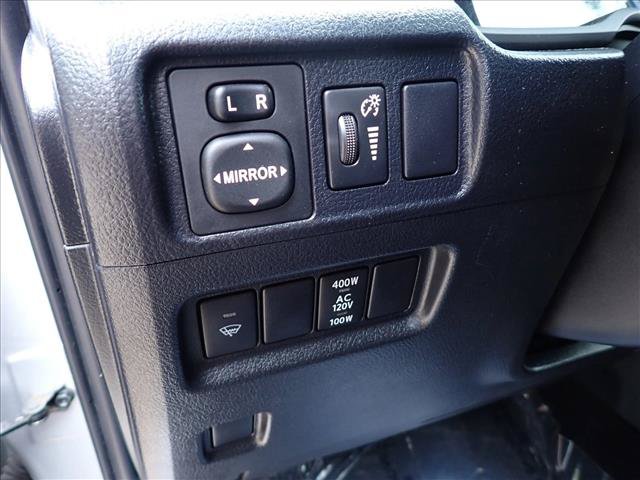 Used 2019 Toyota 4Runner TRD Off-Road Premium AWD/4WD image 17