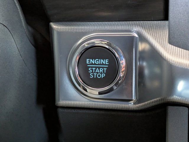 Certified 2025 Ford F150 Lariat w/ Equipment Group 501A Mid image 30