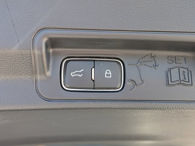 Certified 2025 Ford Explorer Active RWD image 35