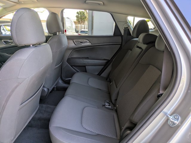 Used 2024 Kia Sportage LX image 17