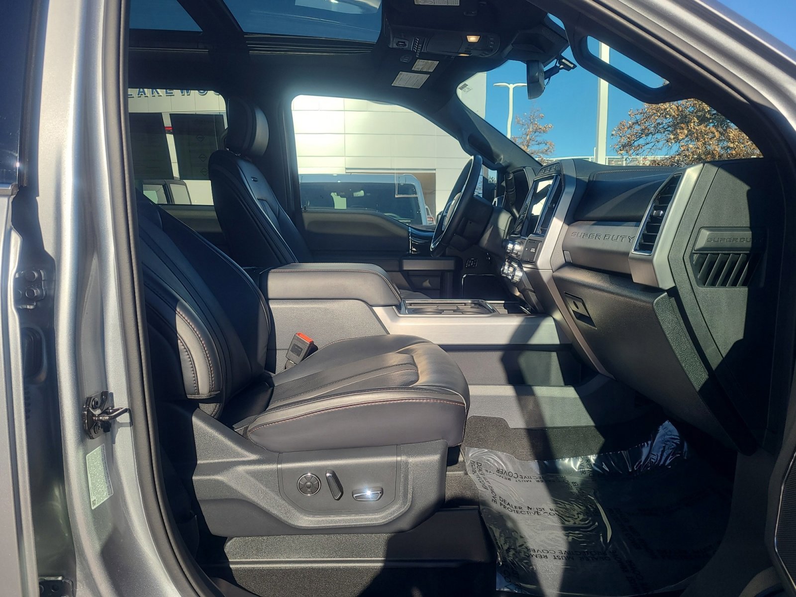 Certified 2022 Ford F350 Platinum image 19