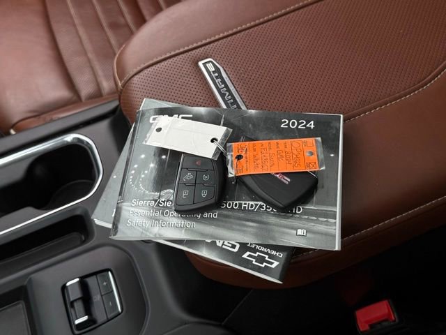 Used 2024 GMC Sierra 2500 Denali Ultimate image 20