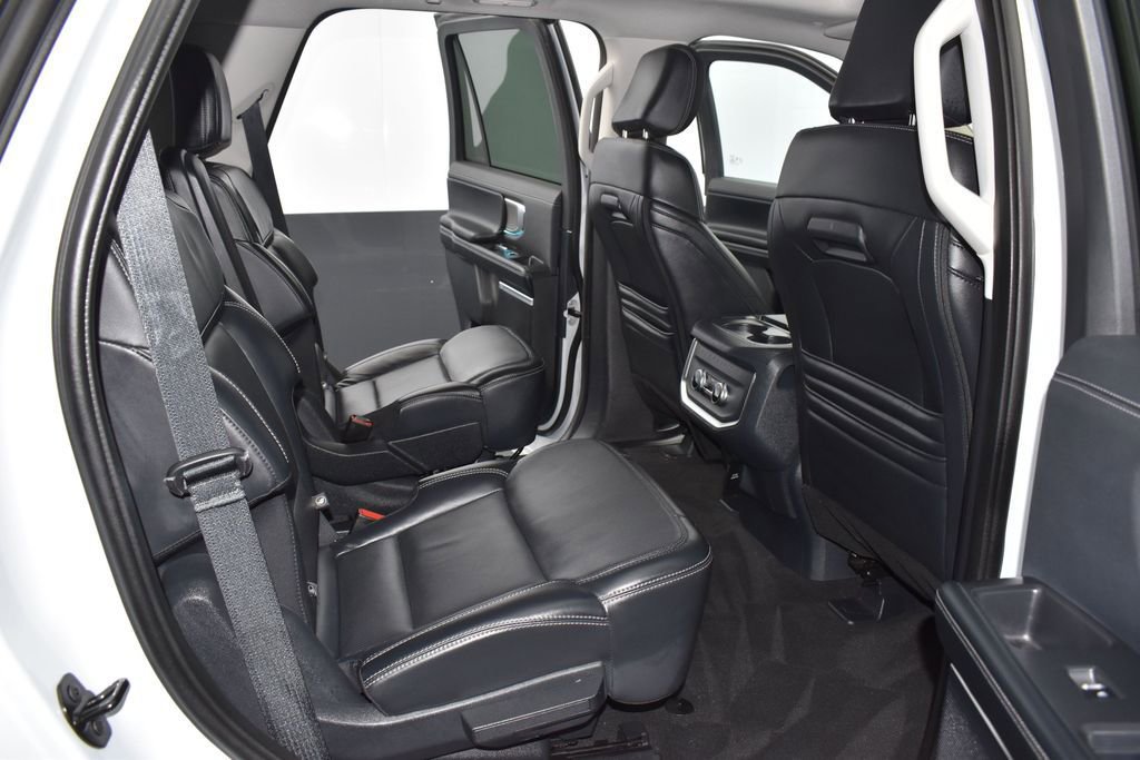 Certified 2025 Ford Expedition Platinum AWD/4WD image 26