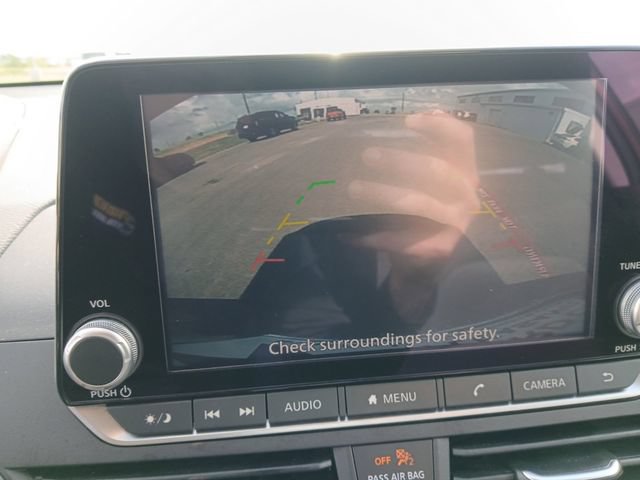 Used 2025 Nissan Altima 2.5 SV FWD image 23