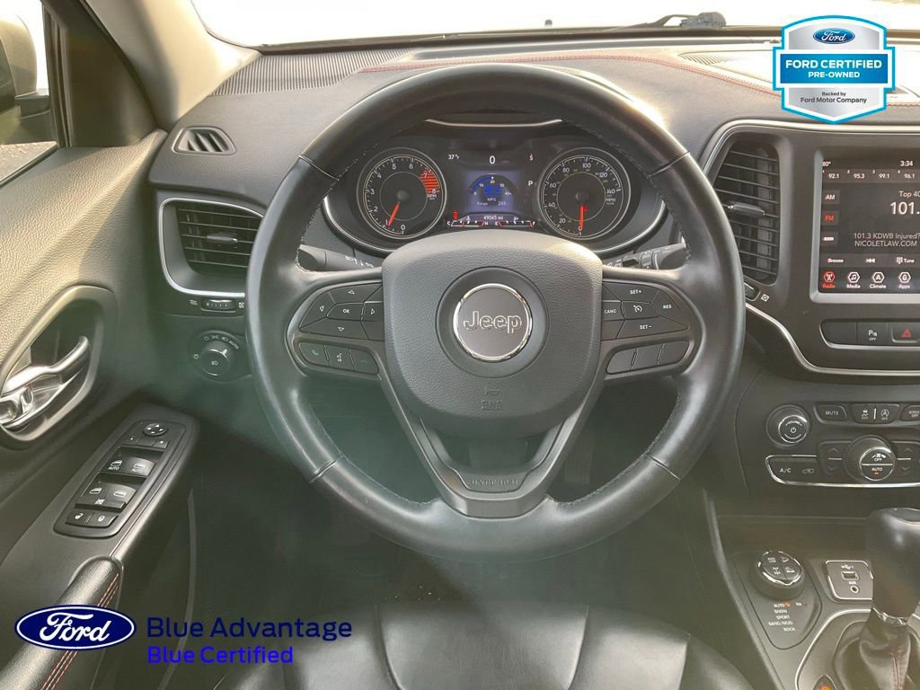 Used 2019 Jeep Cherokee Trailhawk w/ Cold Weather Group image 14
