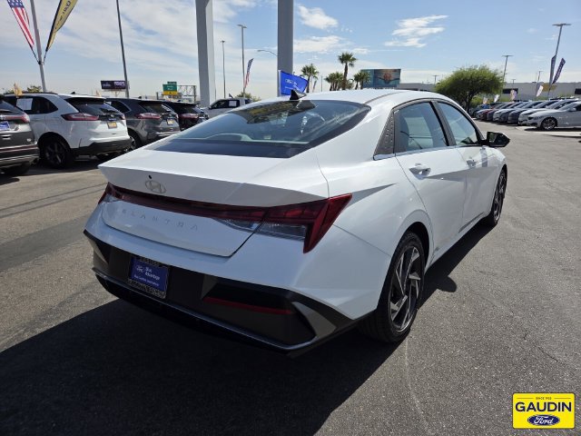 Used 2025 Hyundai Elantra SEL FWD image 7