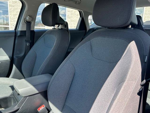 Used 2025 Kia K4 FWD image 14
